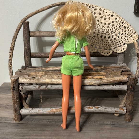 PRE OWNED MATTEL 1987 TEEN SKIPPER TWIST AND TURN BARBIE DOLL BUTTERFLY CROP TOP - Picture 5 of 16